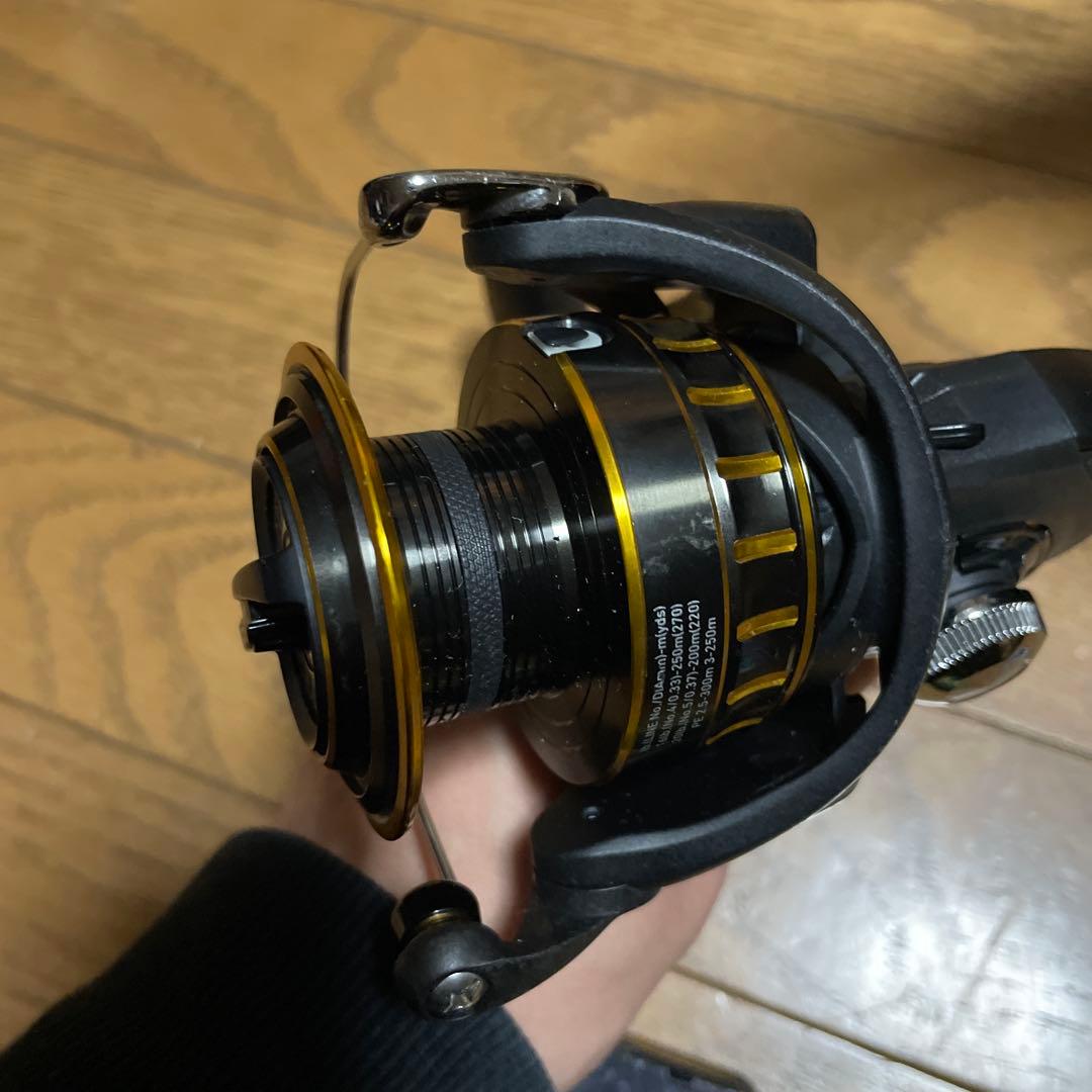 ダイワ　DAIWA　スピニングリール　BG4000H