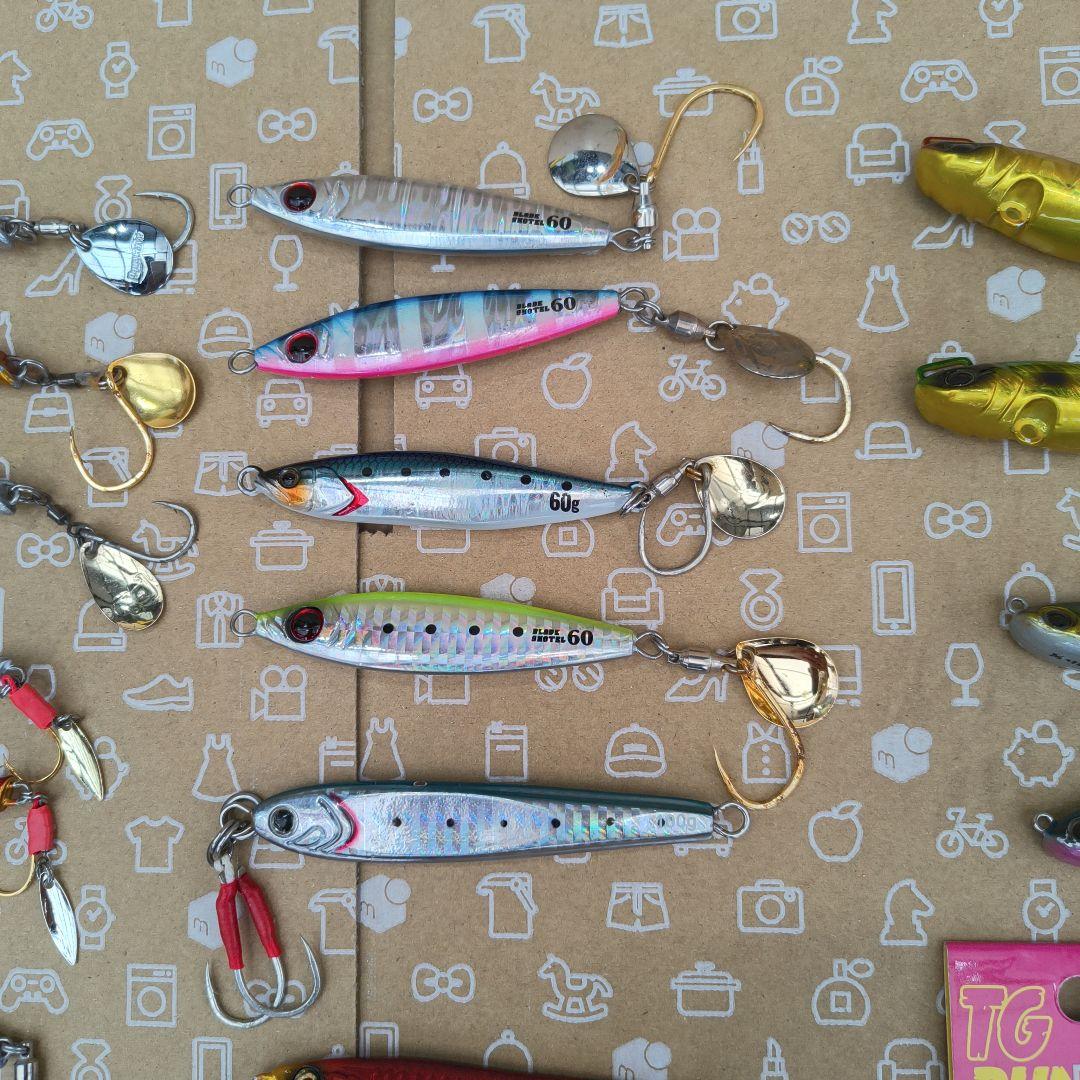 メタルジグ 釣り用ルアーセット 約33個プラスジグケース2個