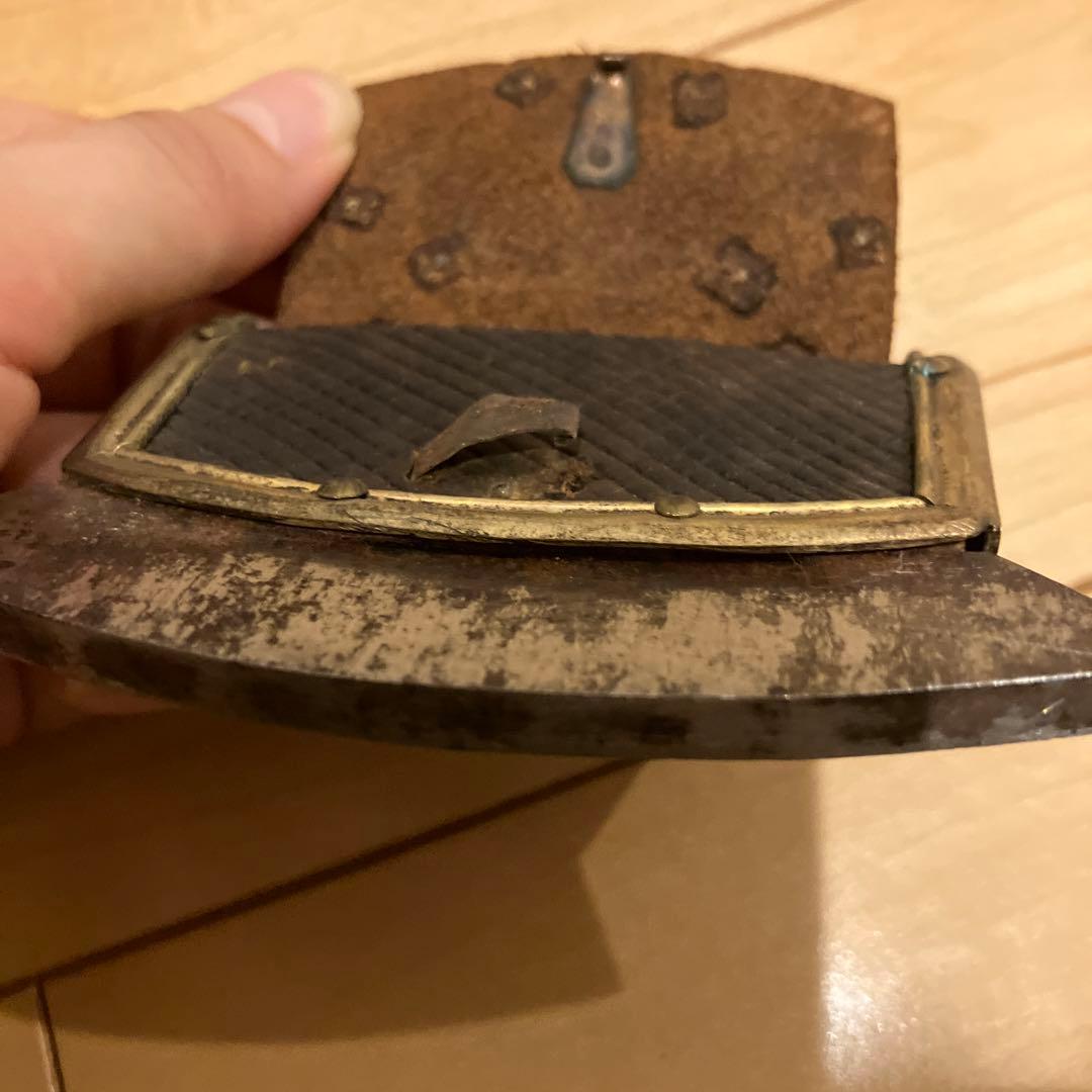 薬入れ　刻みタバコ入れ　小物入れ