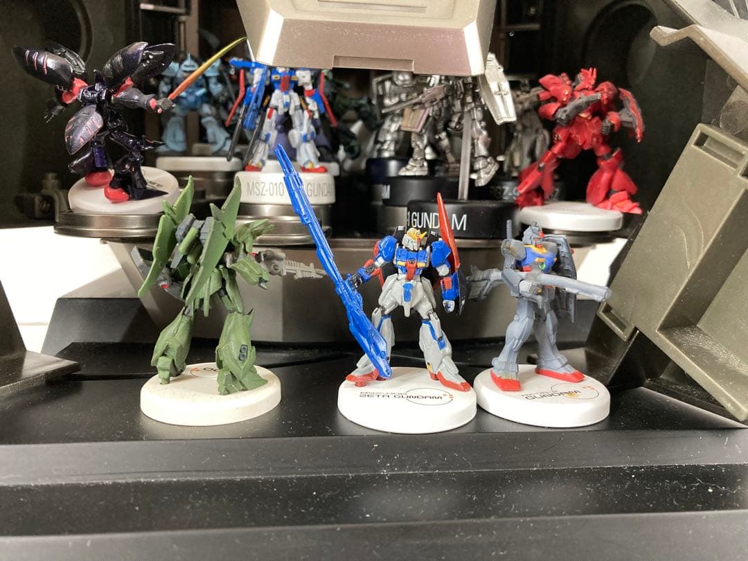 T673 ガンダム大型ディスプレイケース 中古品 説明書付き