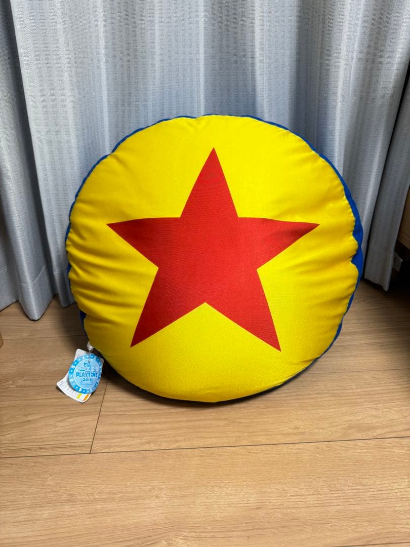 ディズニーシー　ピクサープレイタイム　特大　ビーズクッション