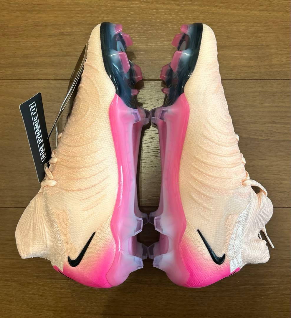 【新品未使用】NIKE PHANTOM LUNA Ⅱ ELITE FG ピンク