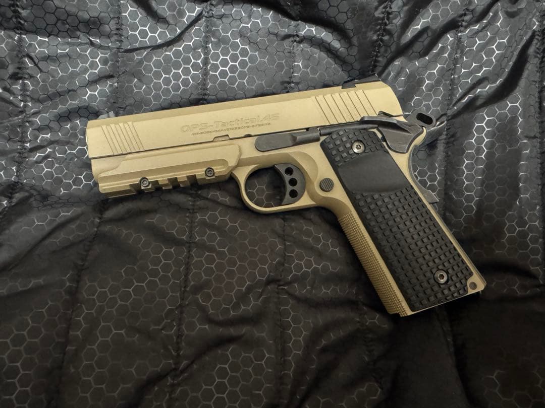 東京マルイ　デザートウォーリア　予備マガジン2本付き