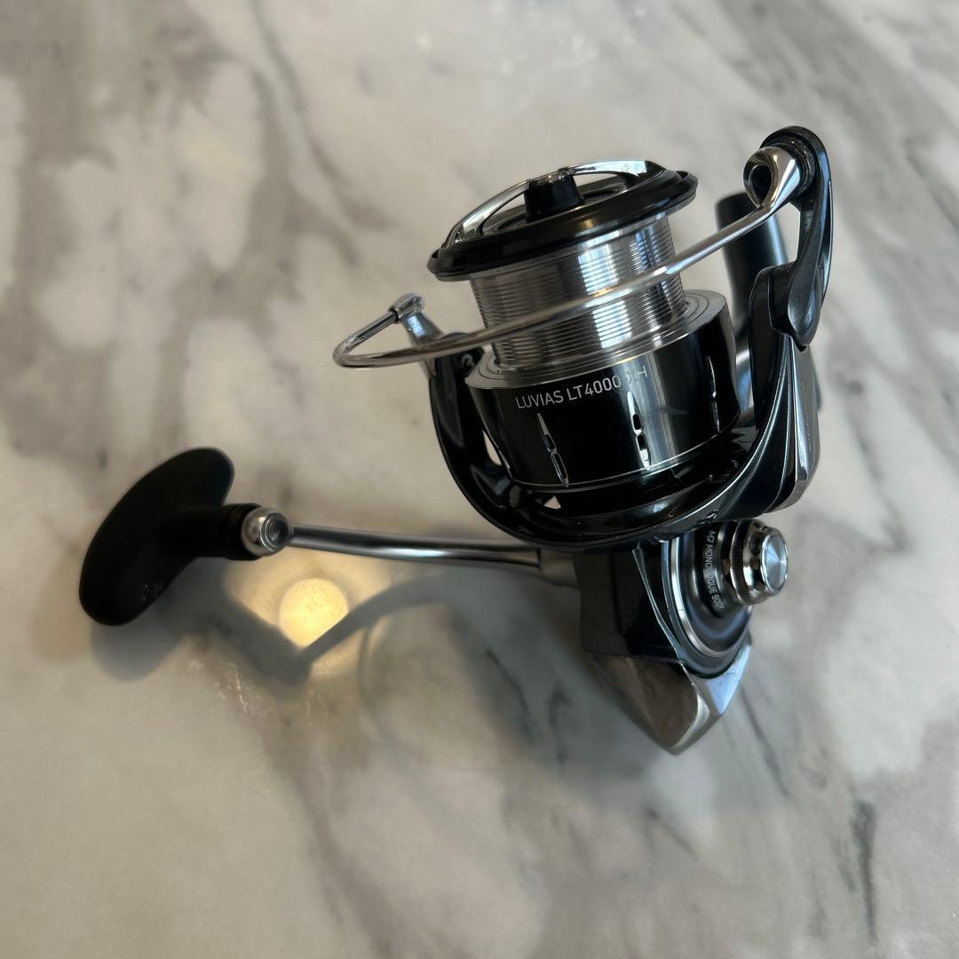24 ルビアス　LUVIAS LT4000-XH 4000番　スピニングリール