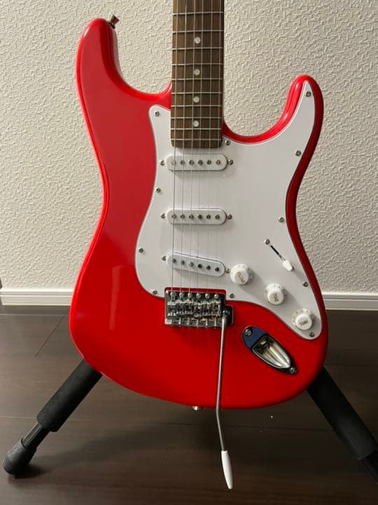 ハンドメイドギター　ストラトキャスタータイプ　レッド