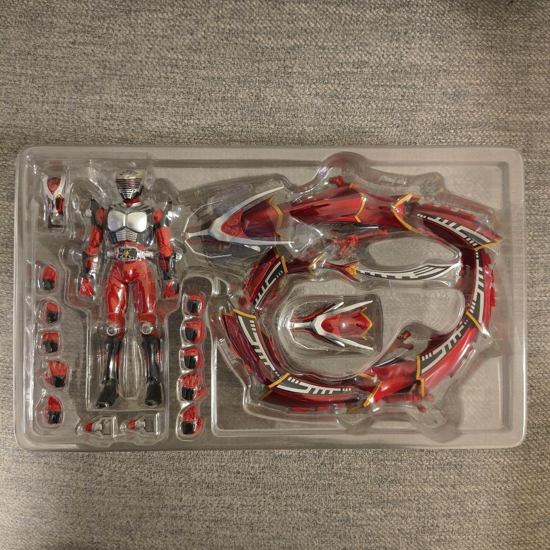 ★美品★S.H.Figuarts仮面ライダー龍騎＆ドラグレッダーセット
