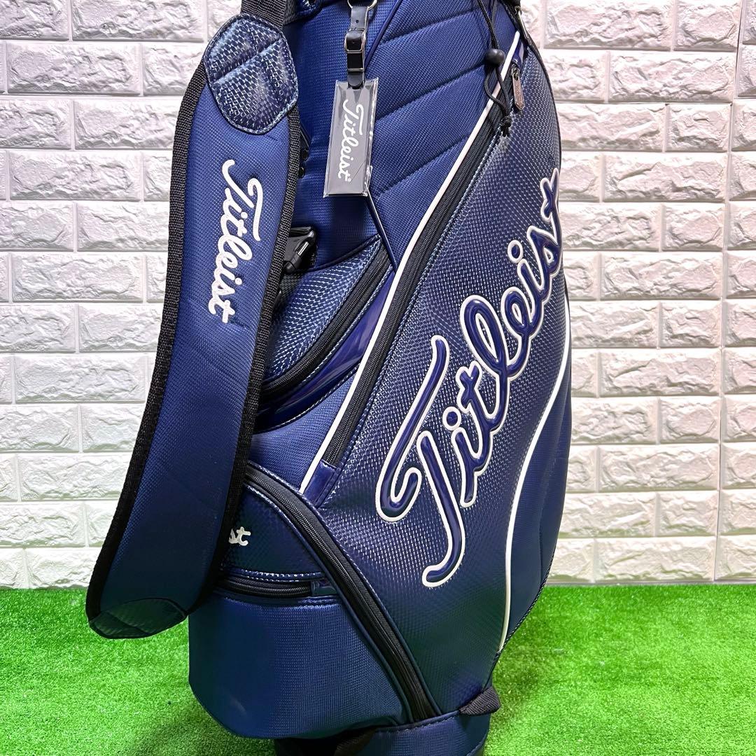 美品　タイトリスト　キャディーバッグ　ブルー　収納多数　軽量　すぐ使える