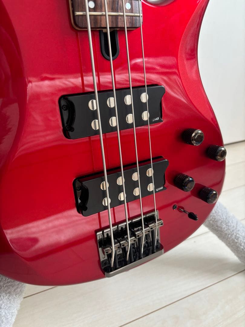 YAMAHA TRBX304 エレキベース キャンディアップルレッド