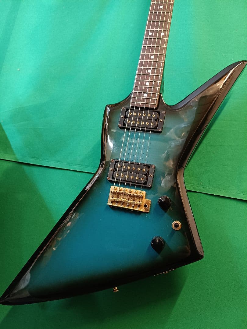 【Aria Pro II】ZZ Deluxe エクスプローラー 国産エレキギター