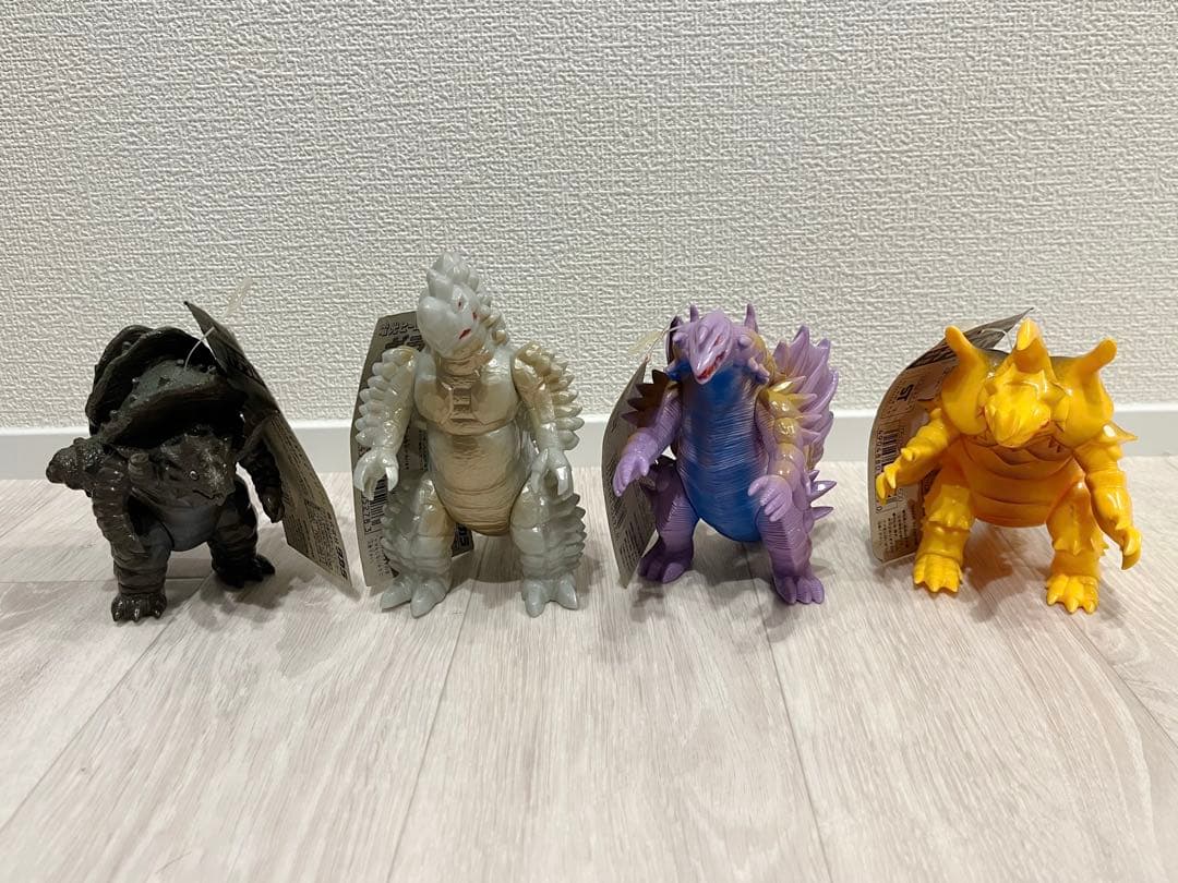 電光超人グリッドマン　怪獣ソフビ　セミコンプ14個セット　タグ付き　当時物