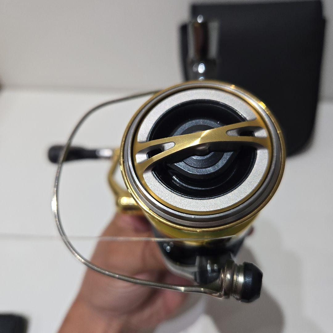 14STELLA 4000XG スピニングリール 専用ケース付き