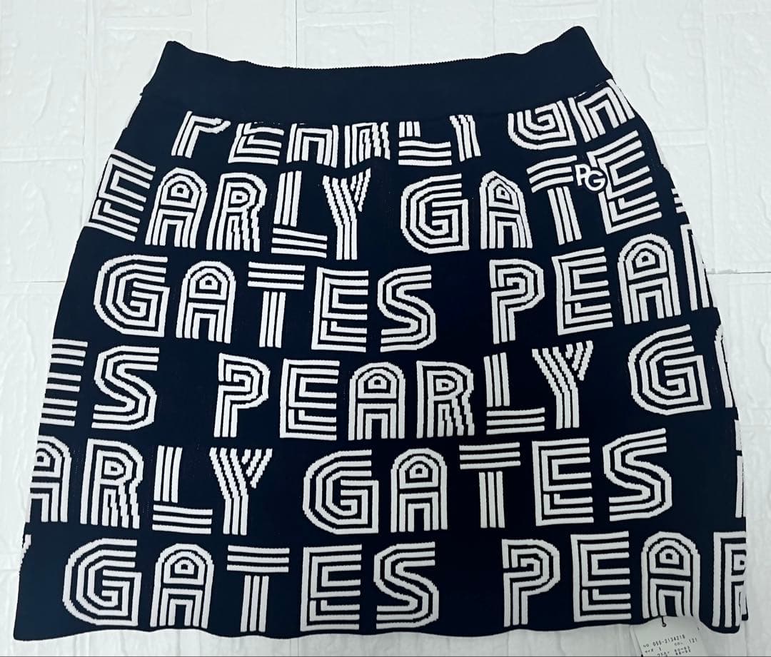 新品PEARLY GATES ロゴプリント スカート