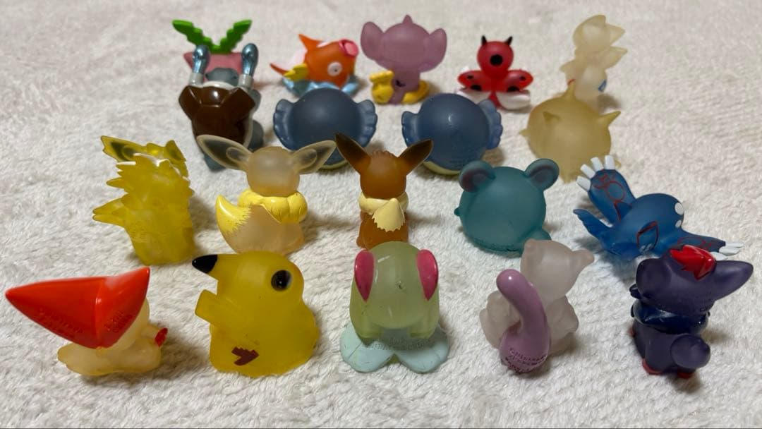 大幅お値下げ！ ポケモンキッズ　 指人形 クリア19体　うち5体は名前表記あり