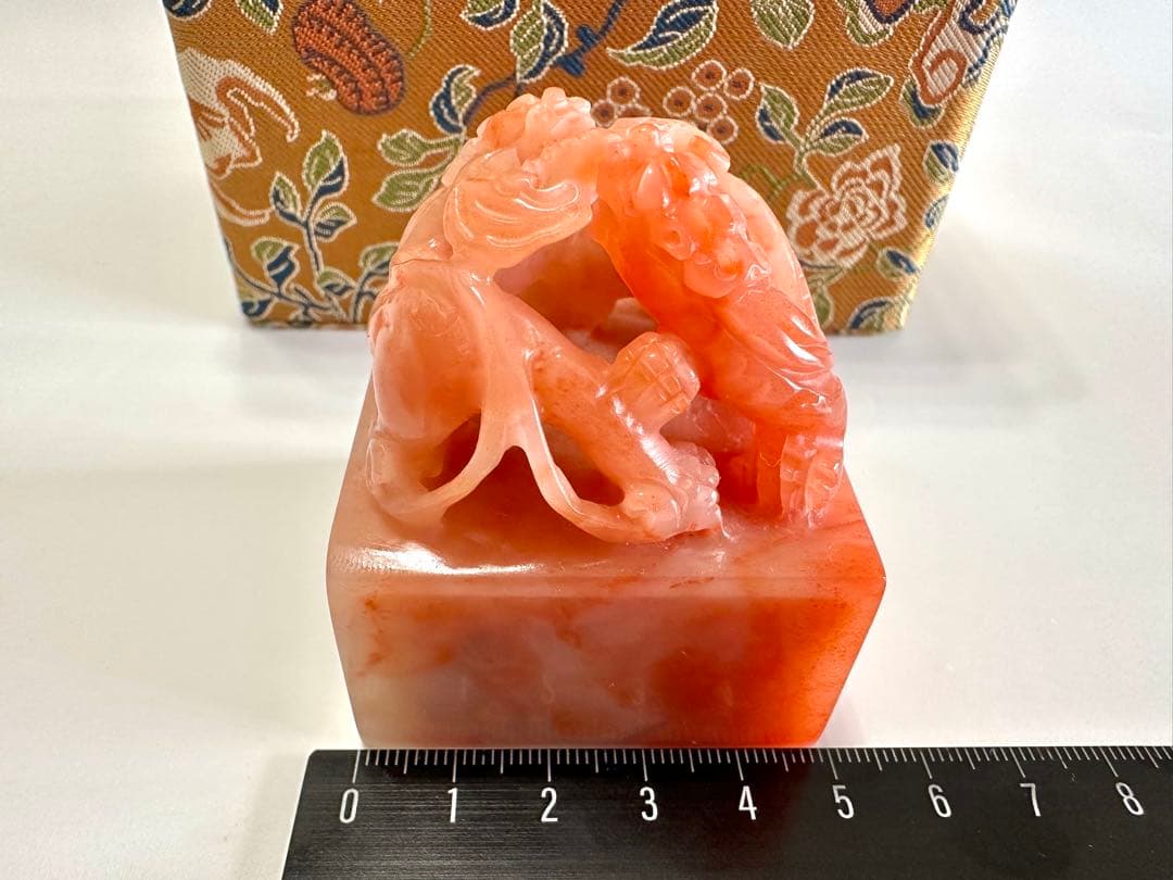 【螭虎献芝】 　美品　ラオス 老挝 水凍　印材 落款 遊印 雅号 大材