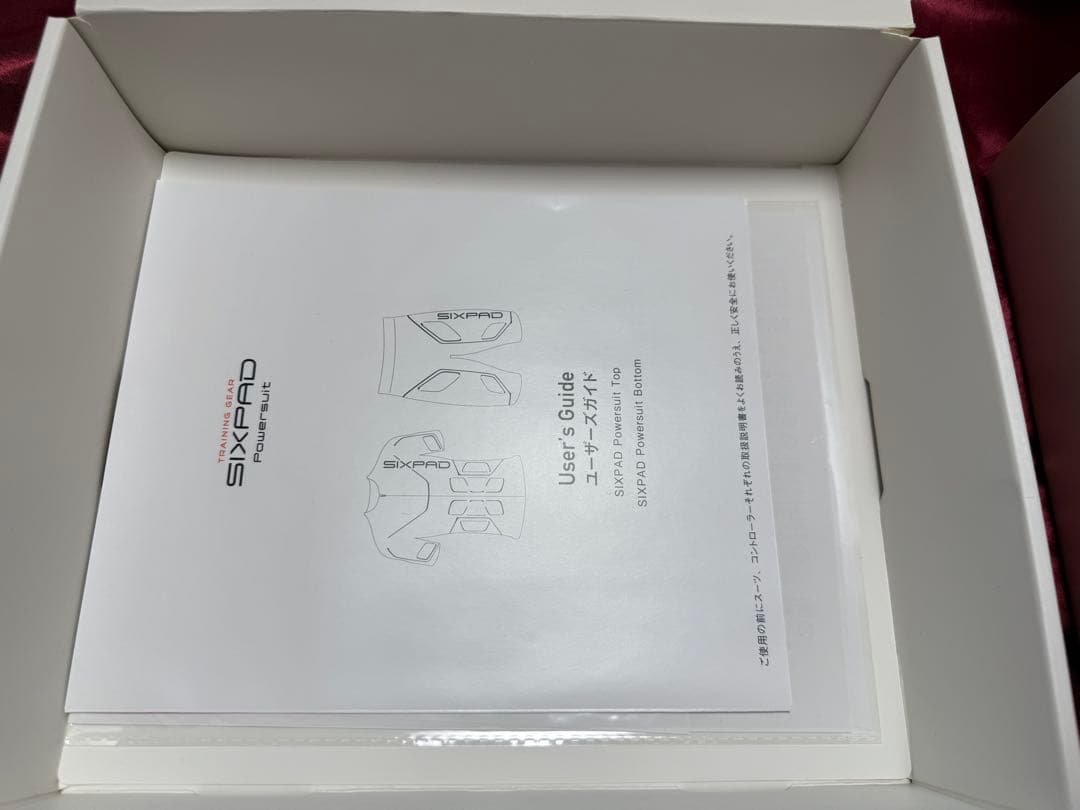 SIXPAD トレーニングシャツ＆パンツセット S/M綺麗な状態です！