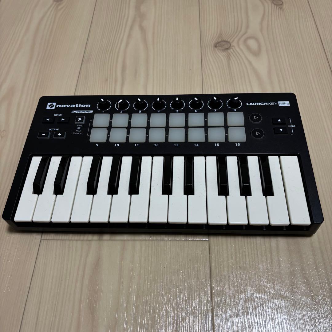 Novation Launchkey Mini 25キー MIDIキーボード