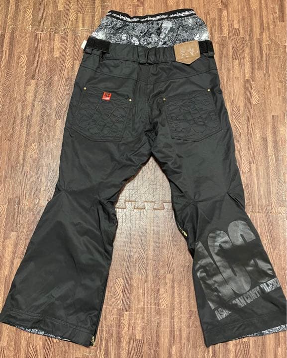 ACC スノボーウエア　上下セット おまけ付き