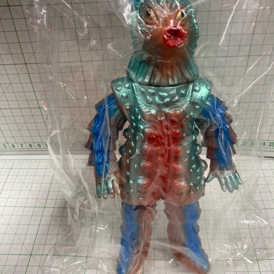 2000年にブルマークソフビ復刻版のまぼろしのソフビ怪獣3大珍品ミステラー星人