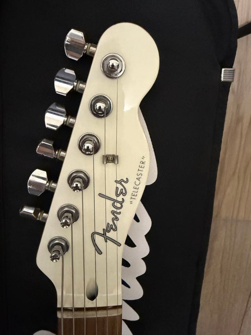 FenderJapan限定ディズニー ミッキーマウスギター