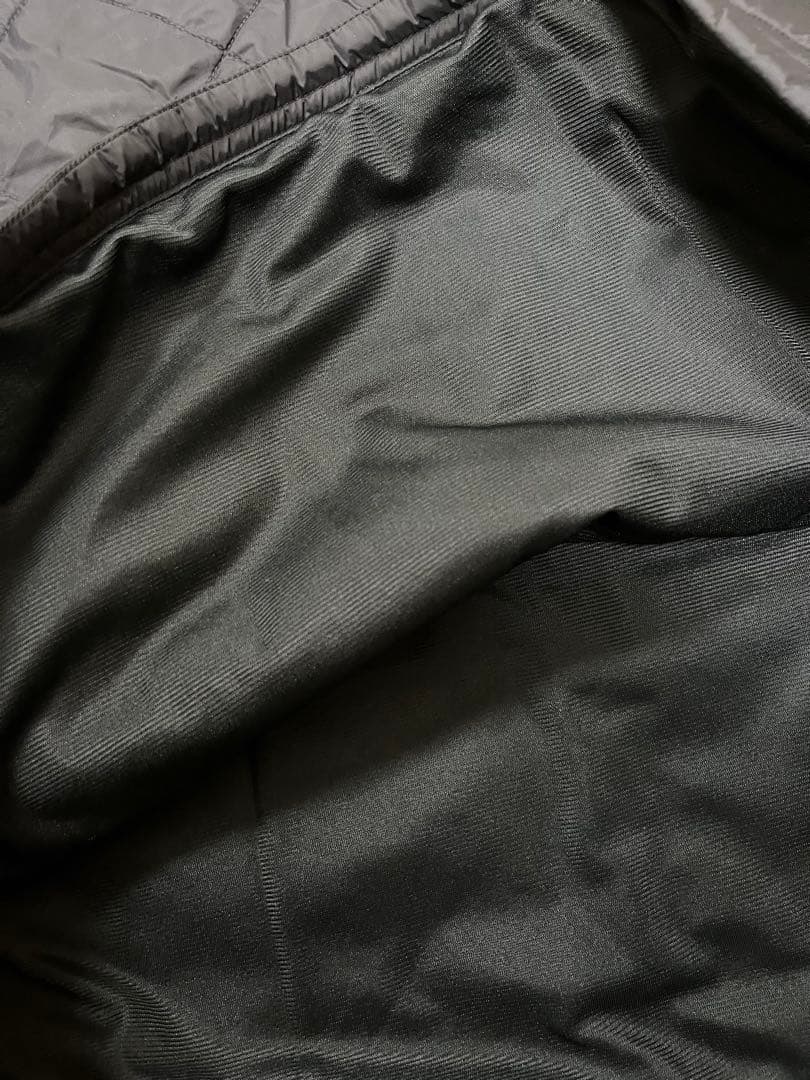 ニューバランスブラックアウトパフォーマンス中綿トップ＆パンツ