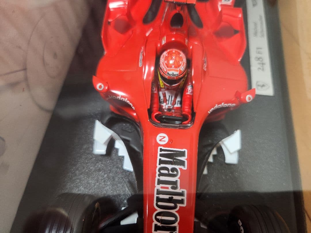 マテル １/18 フェラーリ F248 F1 M.シューマッハ マルボロ