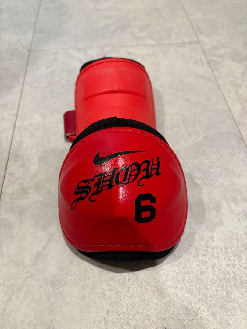 Nike エルボーガード　中田翔実使用