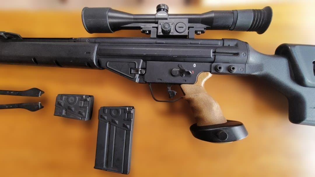 電動ガン　PSG-1　スナイパーライフル 可動式バイポッド付き　マガジン2個