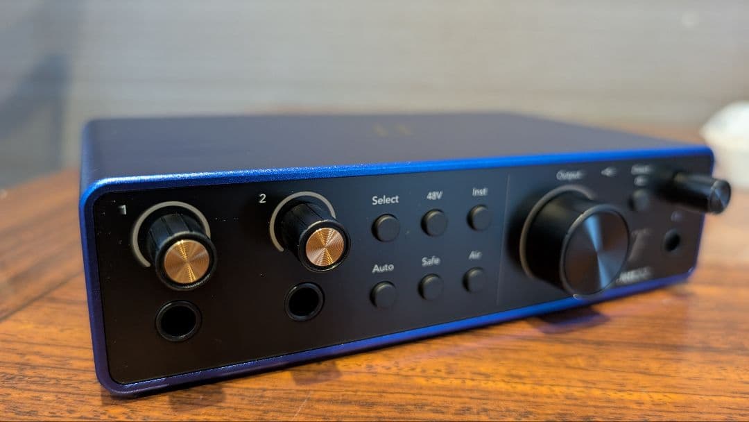 【ほぼ新品】Scarlett 2i2 (gen. 4) 40周年特別モデル