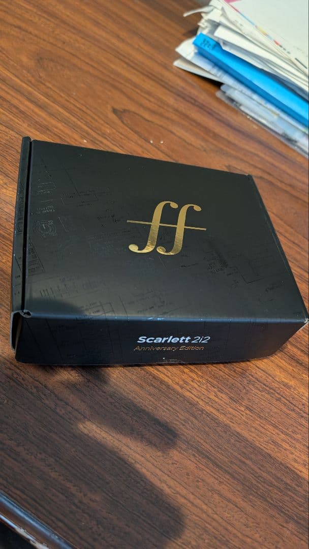 【ほぼ新品】Scarlett 2i2 (gen. 4) 40周年特別モデル