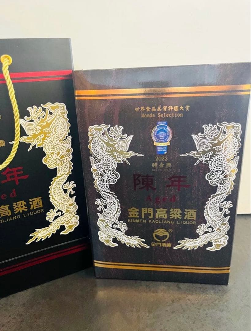 台湾高級酒　陳年金門高粱酒 ギフトボックスセット