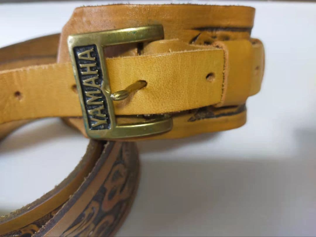 希少 長渕剛着用モデル YAMAHA ギターストラップ本皮型押しレザー