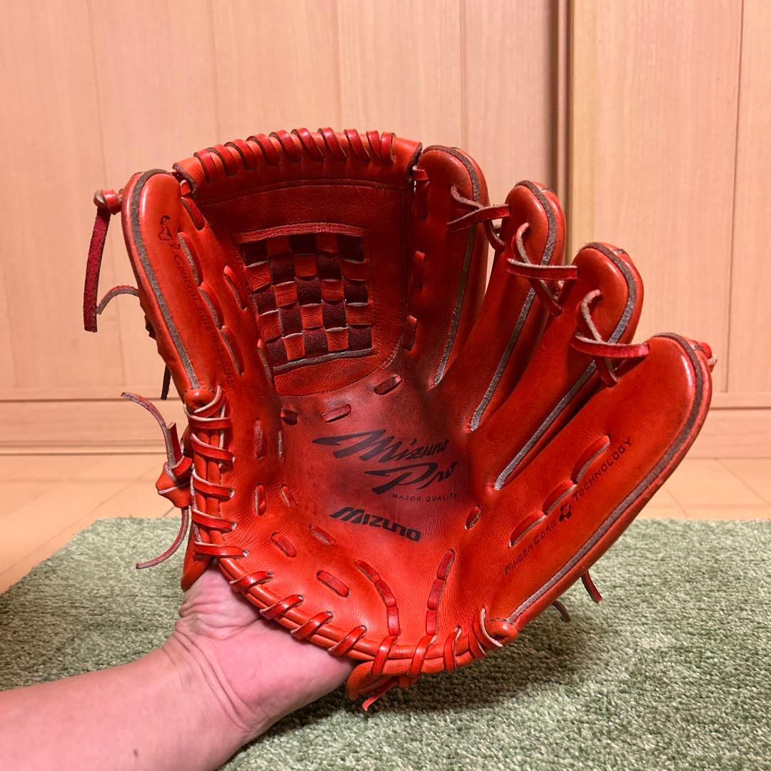 ミズノプロ　一般軟式　投手用モデル　刺繍なし