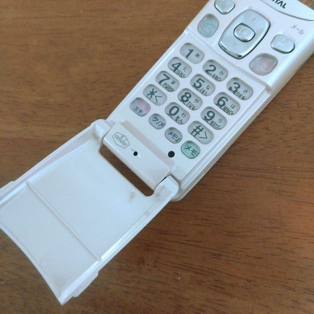 セルラー　Ｄ２０２Ｋ　ハローキティ　モックアップ 展示用模型　ガラケー