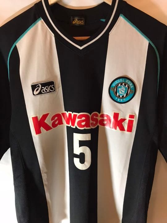 正規品asics ヴィッセル神戸「5」シジクレイ・デ・ソウザ 半袖Oユニフォーム
