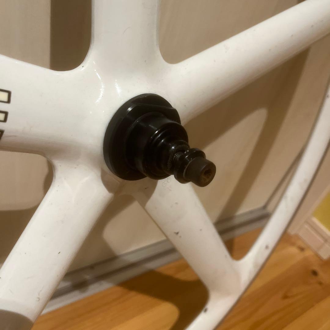 エアロスポーク(AEROSPOKE) フロントホイール回転良 700c