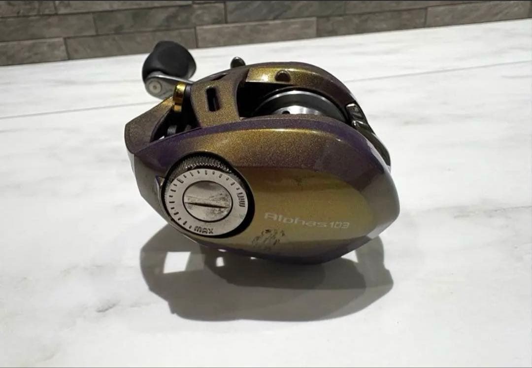 《おまけ付》バス釣り ベイトリール +SUNLINE QUEEN STAR 4