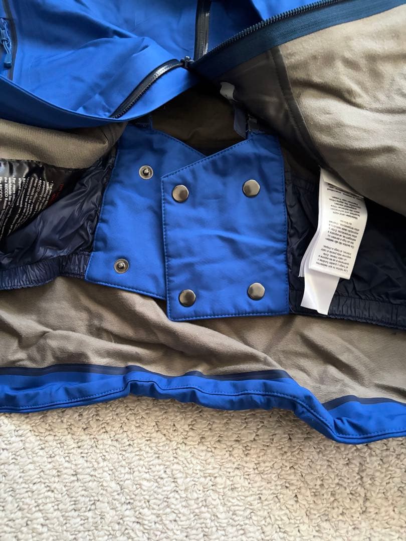 ⭐︎お値下げ⭐︎ マウンテンハードウェア　上下セット　スノーウェア　Lサイズ