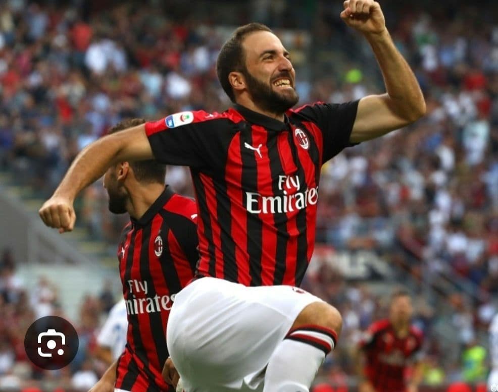 【美品】ACミラン 18/19シーズン ユニフォーム Mサイズ