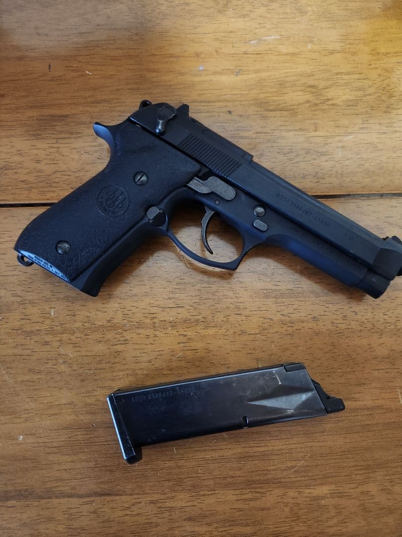 KSC M9　ヘビーウエイトモデル　実物ケース、usグリップ