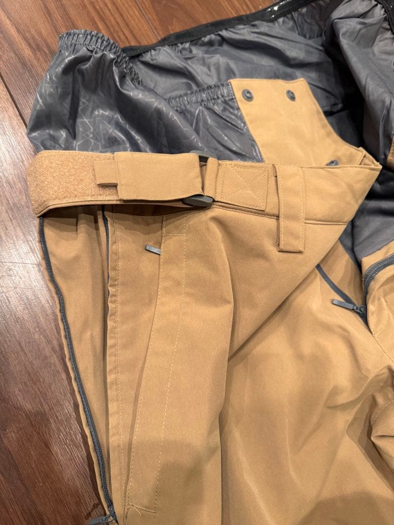 すぐに発送可能【ほぼ新品】ROXY ジャケット Lサイズ&パンツ XLサイズ