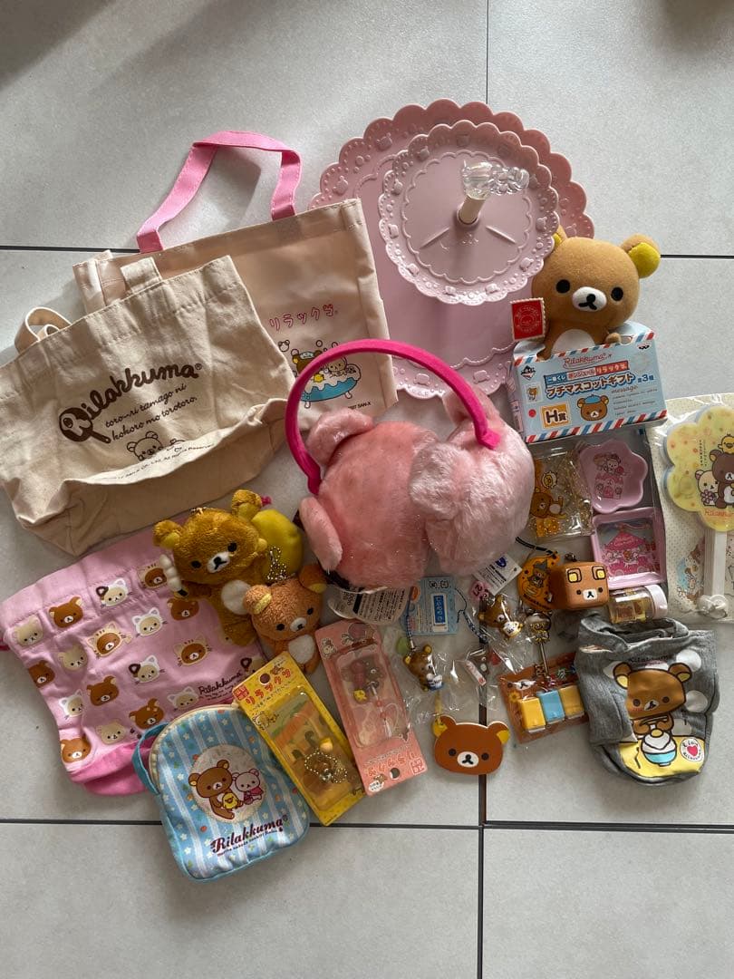 リラックマ　ぬいぐるみ　雑貨　１０３個セット