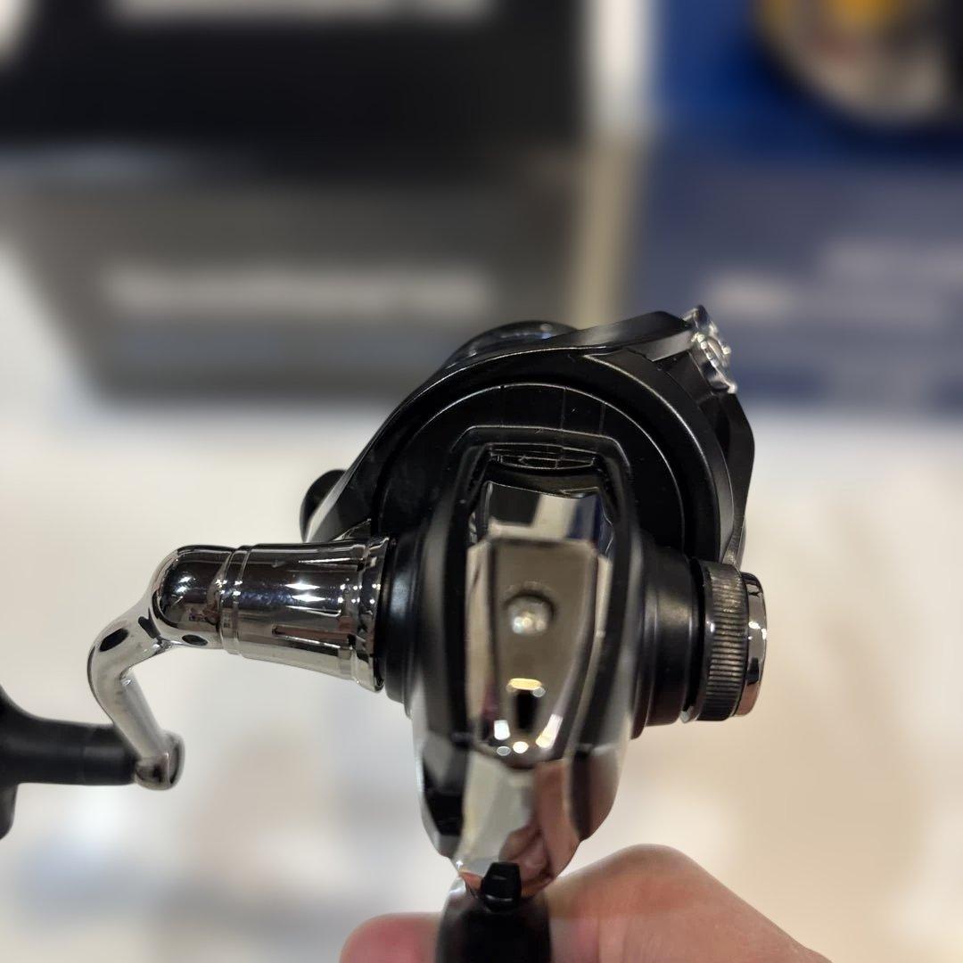 ダイワ 20レブロス LT3000S-CH-DH 21ネクサーブ C3000HG