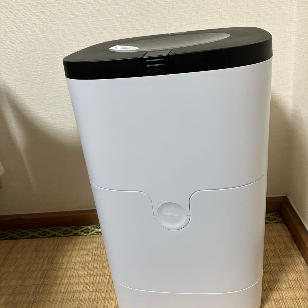 猫の自動餌やり器