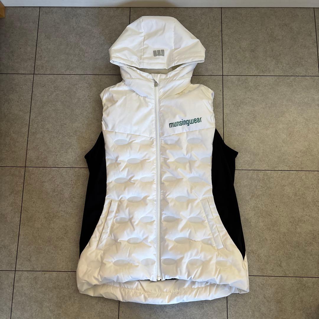 マンシングウェア　　ダウンベスト