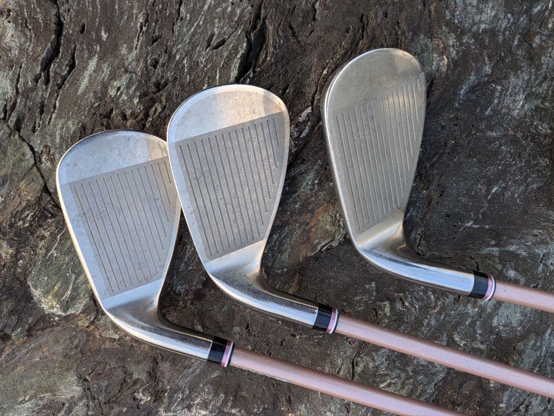 レディースゼクシオ12アイアン5本ボルドー