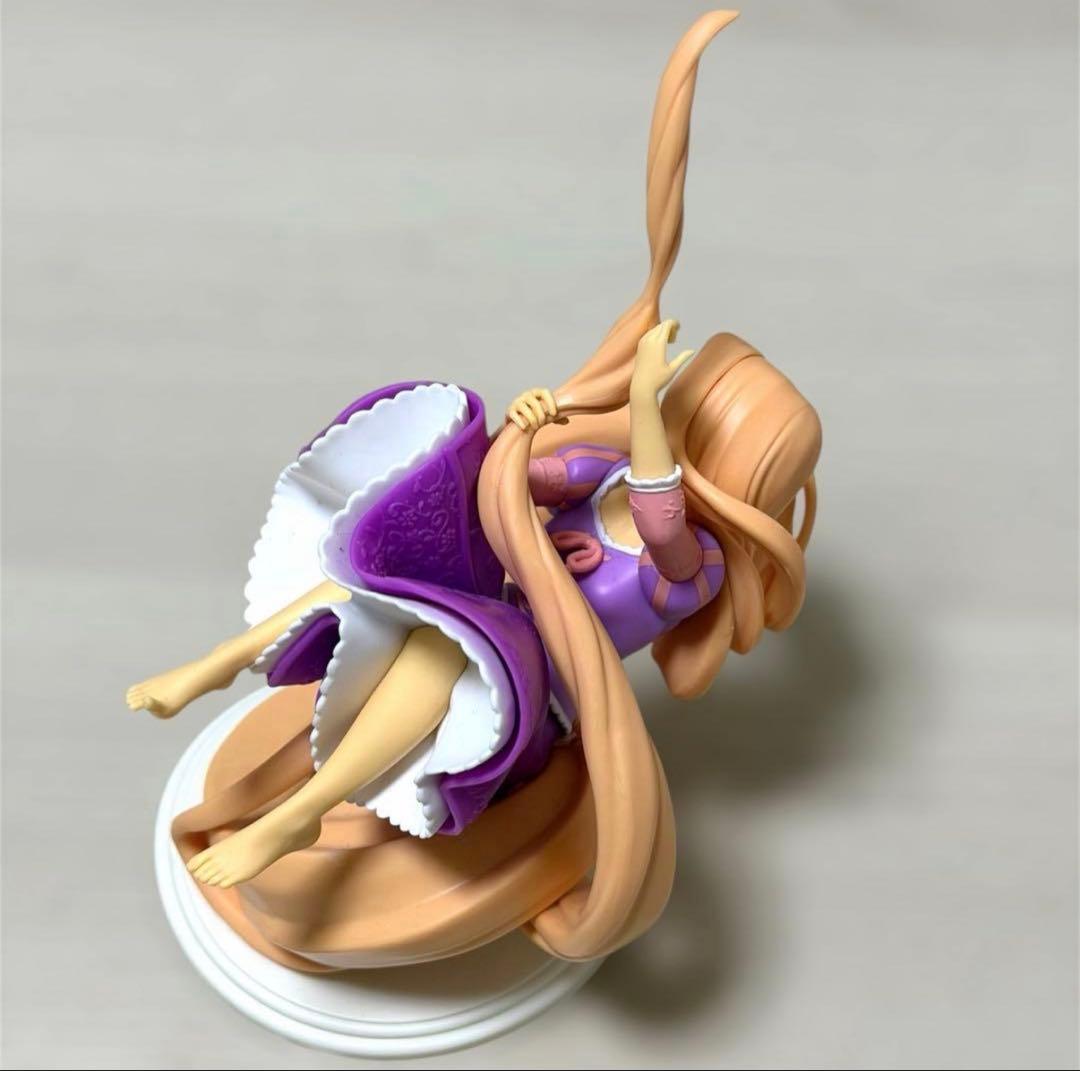 ディズニー　フィギュア　ラプンツェル　セット