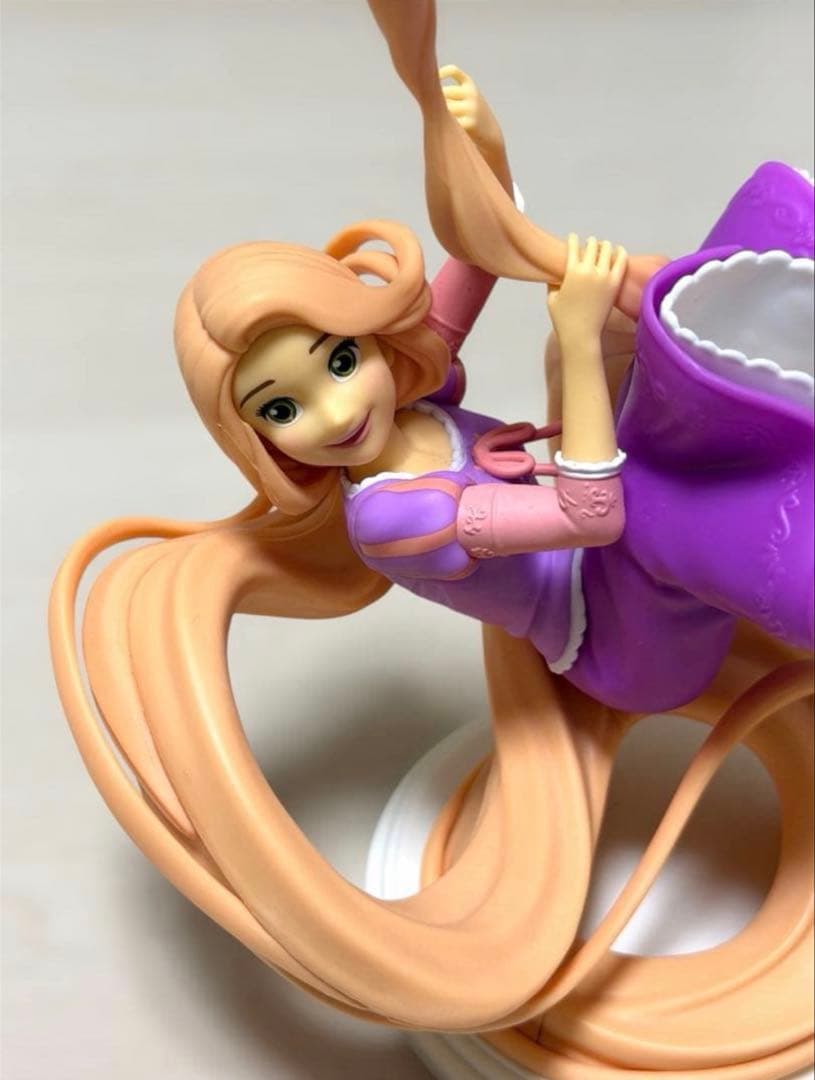 ディズニー　フィギュア　ラプンツェル　セット