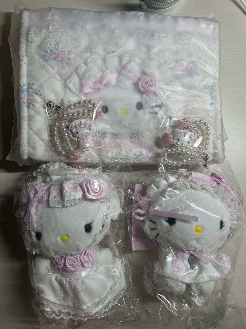 サンリオ ホワイトフリル デザインシリーズ ハローキティ 6点