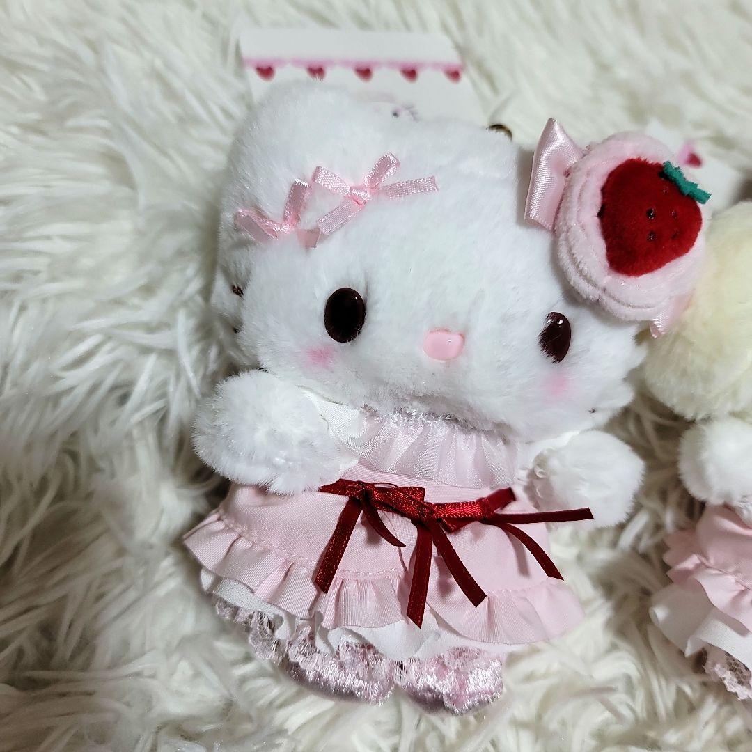 新品未使用 サンリオ いちごホイップケーキマスコットマイメロディ　ハローキティ