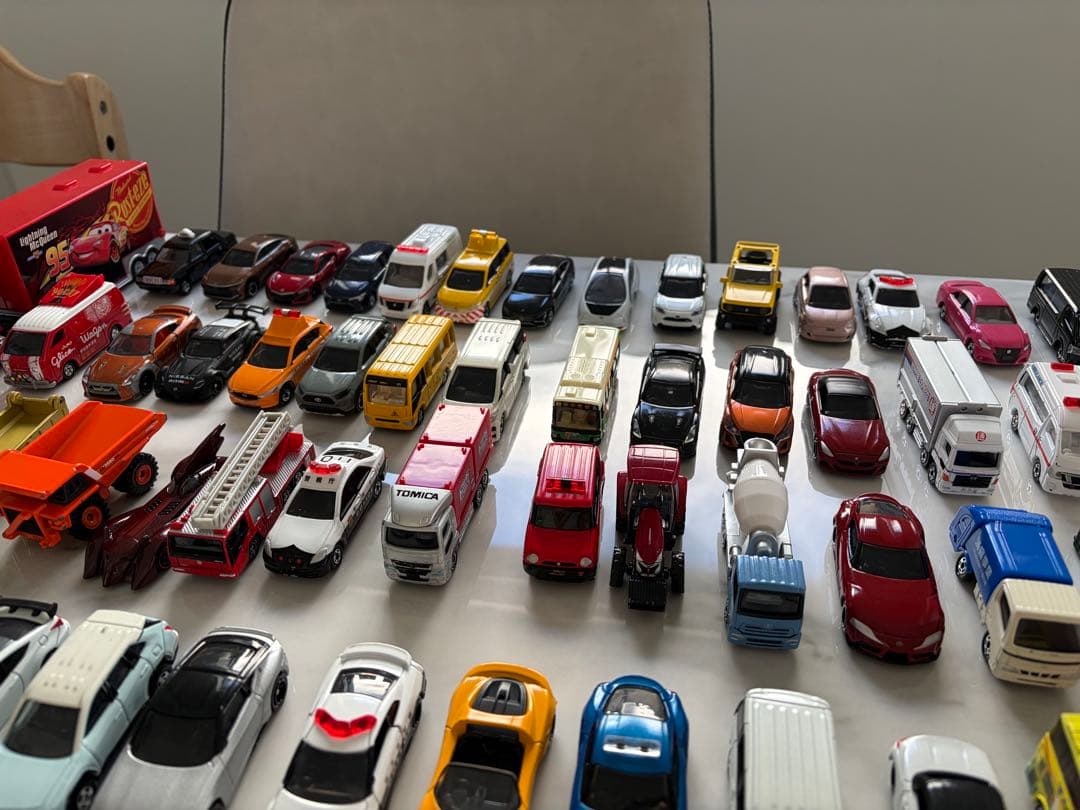 トミカ ミニカー 80台 まとめ売り トミカケース おかたづけコンボイ
